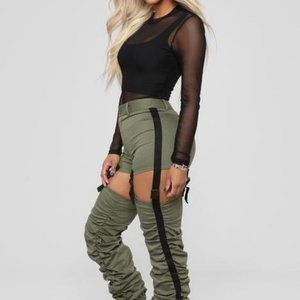 NWT Fashion Nova Olive Camo Cargo Pants, Small